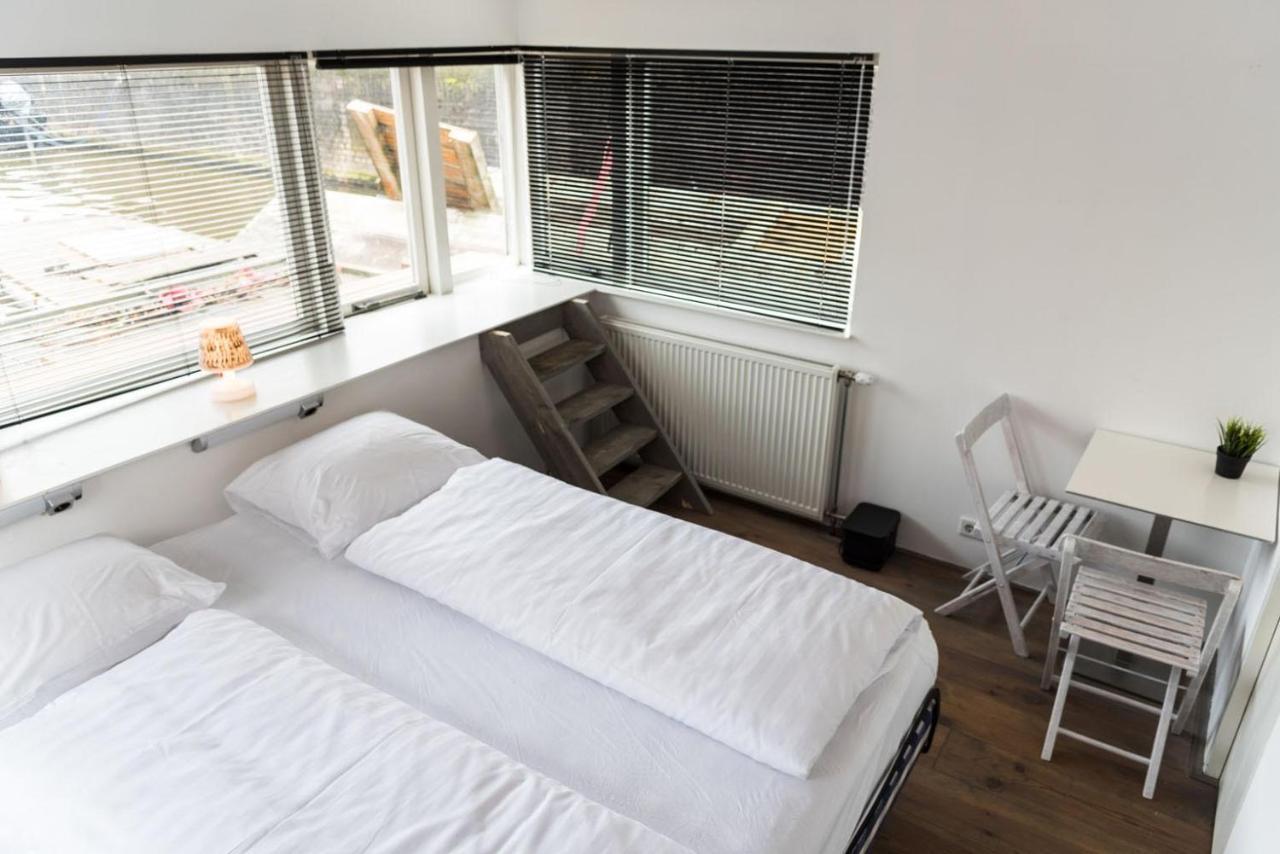 암스테르담 Houseboat Next To Amstel B&B 외부 사진